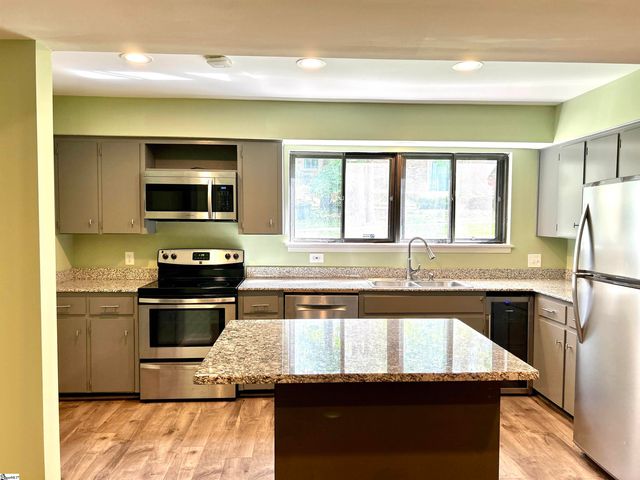 111 Briarview Circle, Greenville, SC 29615