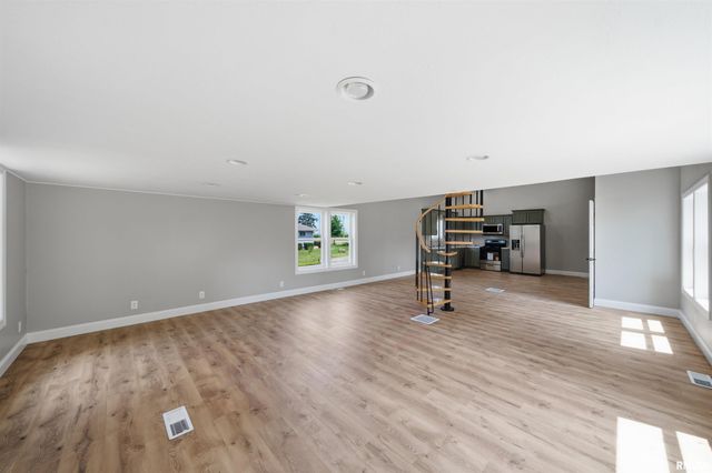 9825 N ROUTE 91, Peoria, IL 61615