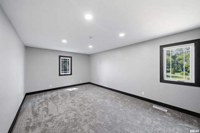 9825 N ROUTE 91, Peoria, IL 61615