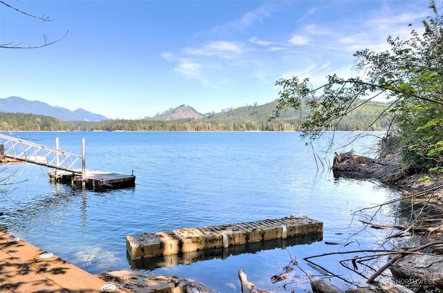 2070 W Cushman Ridge Drive, Hoodsport, WA 98548