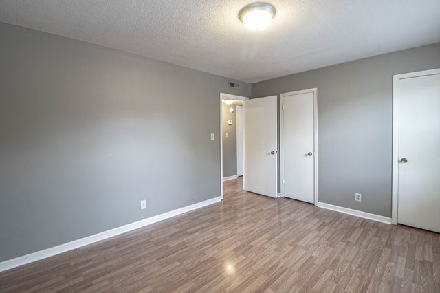 807 Golfview Pl Apt A, Clarksville, TN 37043