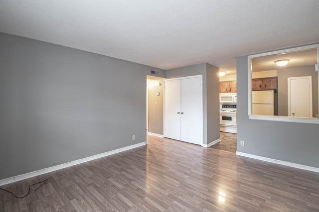 807 Golfview Pl Apt A, Clarksville, TN 37043