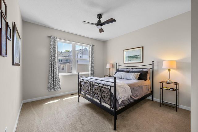 2673 New Century Place E, Maplewood, MN 55119