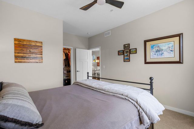 2673 New Century Place E, Maplewood, MN 55119