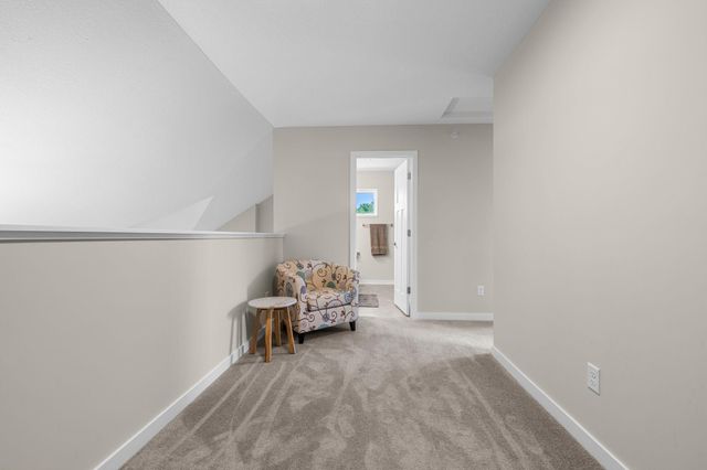 2673 New Century Place E, Maplewood, MN 55119