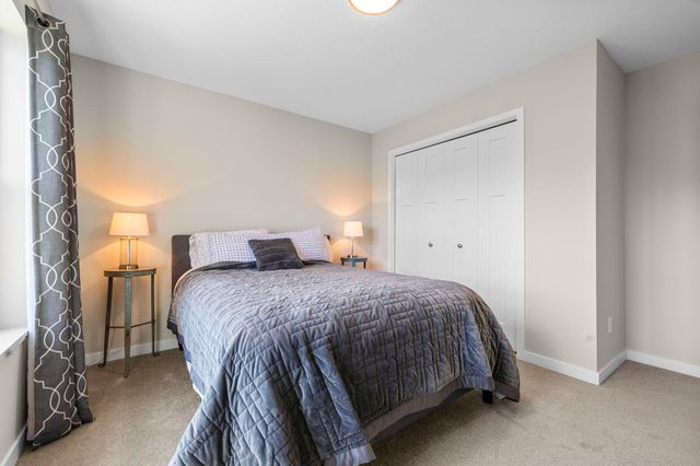 2673 New Century Place E, Maplewood, MN 55119