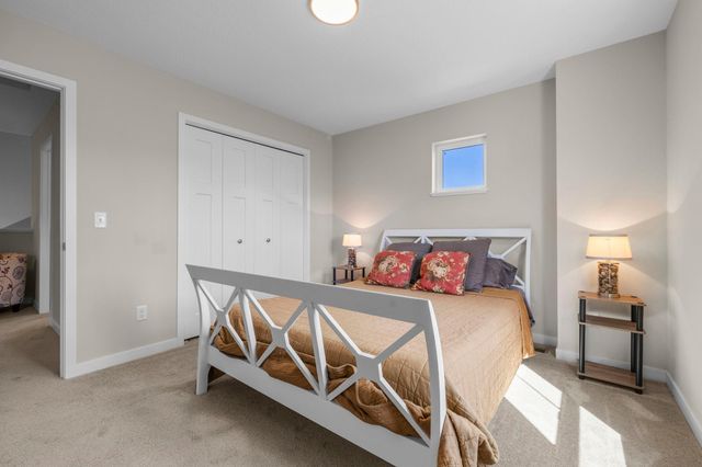2673 New Century Place E, Maplewood, MN 55119