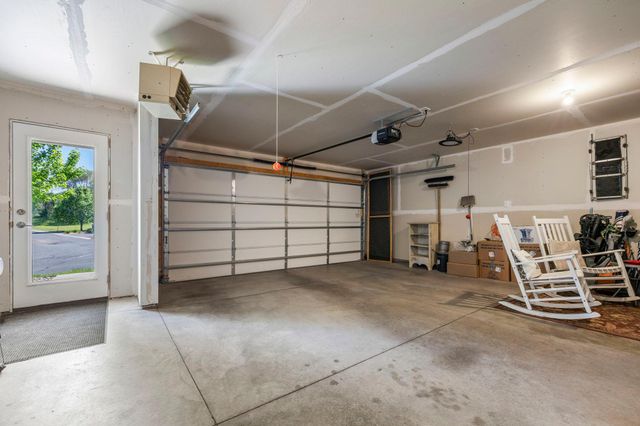 2673 New Century Place E, Maplewood, MN 55119