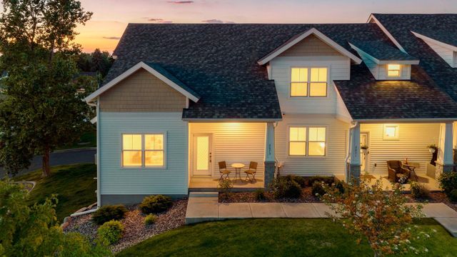 2673 New Century Place E, Maplewood, MN 55119