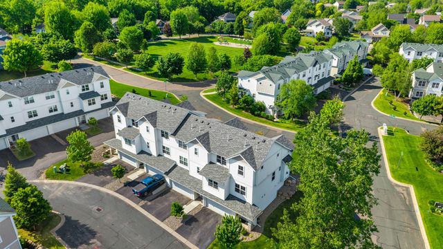 2673 New Century Place E, Maplewood, MN 55119