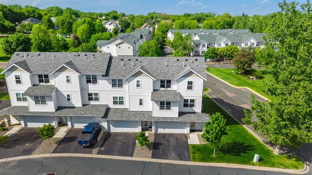 2673 New Century Place E, Maplewood, MN 55119