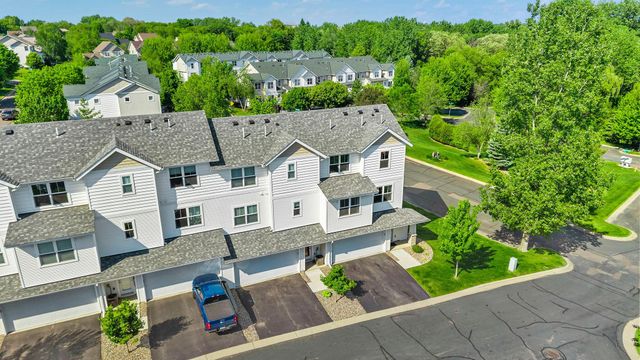 2673 New Century Place E, Maplewood, MN 55119