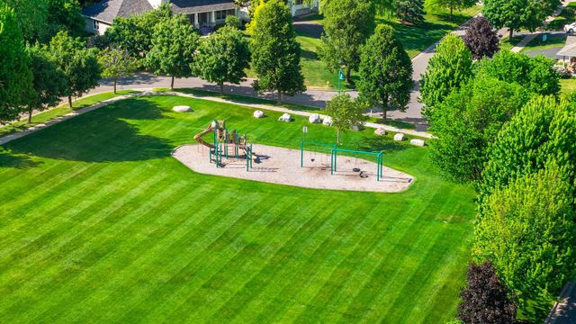2673 New Century Place E, Maplewood, MN 55119