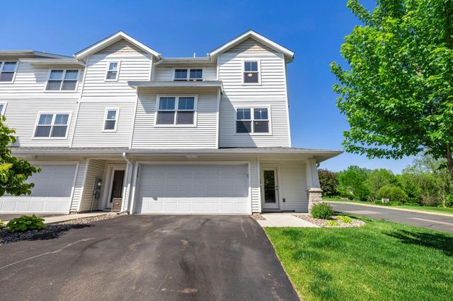 2673 New Century Place E, Maplewood, MN 55119