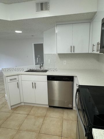 8801 Wiles Rd 103, Coral Springs, FL 33067