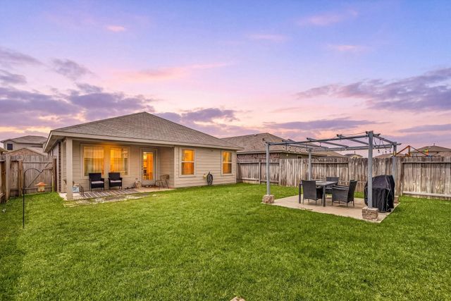 16801 Lonely Pines Drive, Conroe, TX 77302