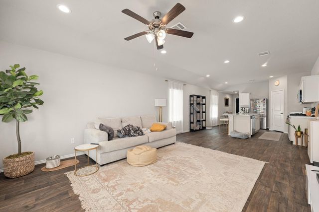 16801 Lonely Pines Drive, Conroe, TX 77302