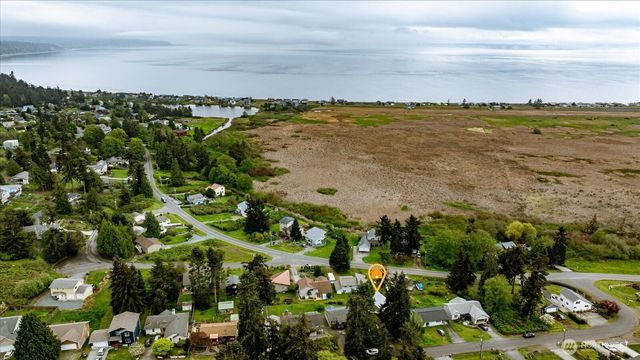 1060 Halsey Drive, Coupeville, WA 98239