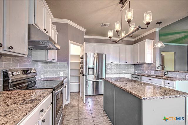 6138 Fair Hill Drive, Temple, TX 76502