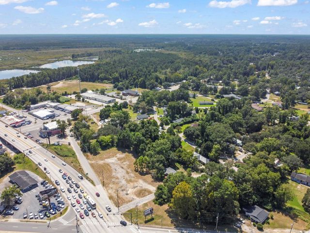 411 Apple Ln., Conway, SC 29526