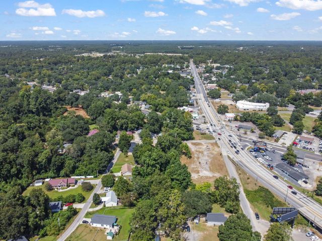 411 Apple Ln., Conway, SC 29526