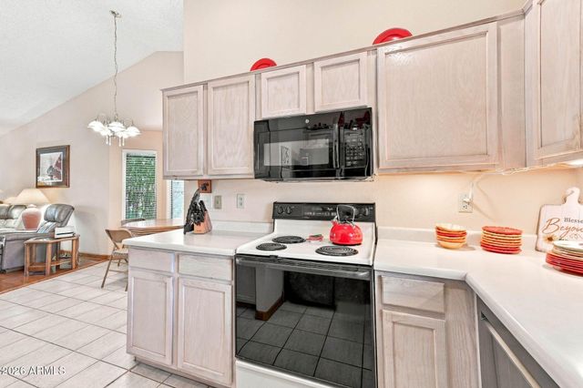 1873 E PEACH TREE Drive, Chandler, AZ 85249