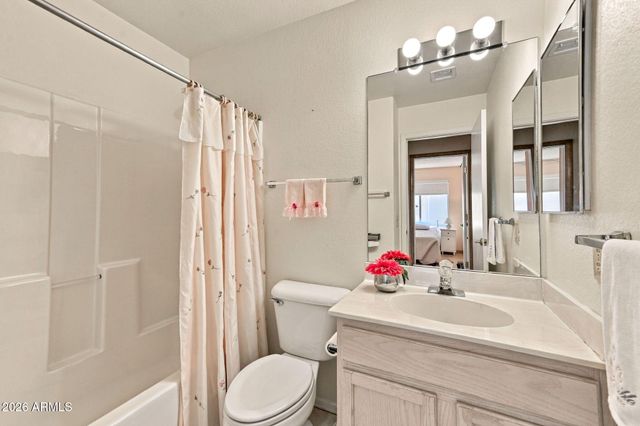 1873 E PEACH TREE Drive, Chandler, AZ 85249