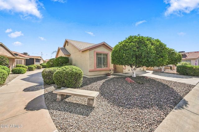 1873 E PEACH TREE Drive, Chandler, AZ 85249