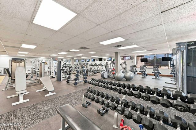 1873 E PEACH TREE Drive, Chandler, AZ 85249
