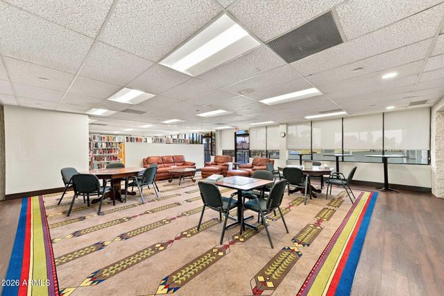 1873 E PEACH TREE Drive, Chandler, AZ 85249