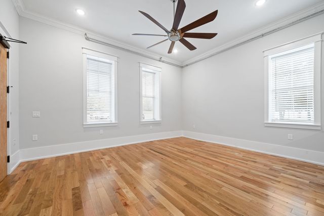 638 Madison St Apt 3, Clarksville, TN 37040