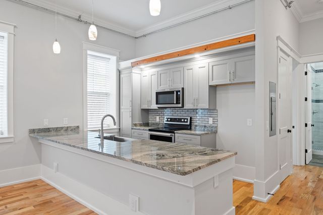 638 Madison St Apt 3, Clarksville, TN 37040