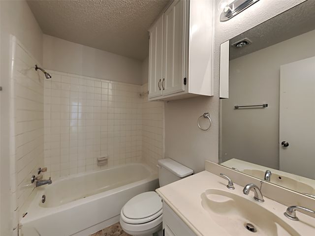 5211 Wild Horse Court, Arlington, TX 76017