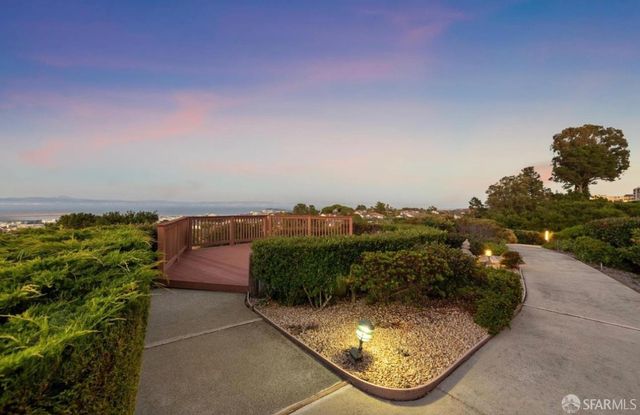 340 Vallejo Drive 71, Millbrae, CA 94030