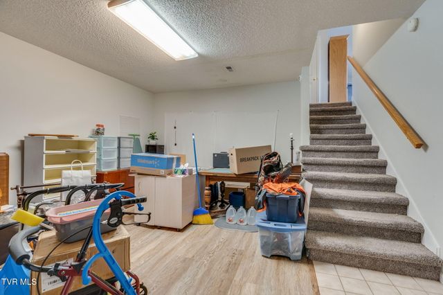 153 Valley Crest Drive, Mount Carmel, TN 37645