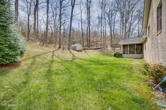 153 Valley Crest Drive, Mount Carmel, TN 37645