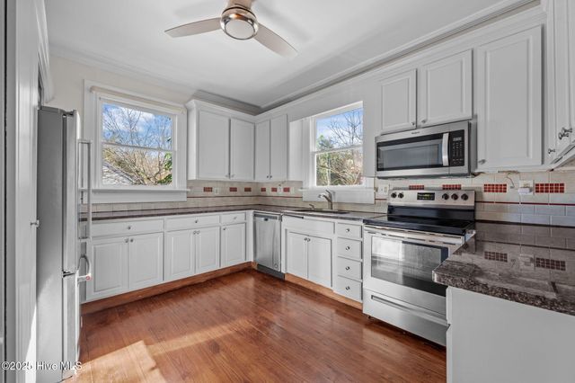 723 Pollock Street, New Bern, NC 28562