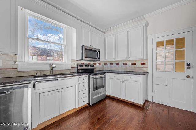 723 Pollock Street, New Bern, NC 28562