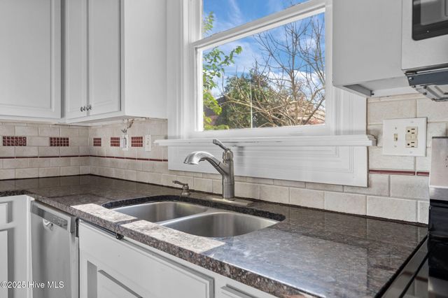 723 Pollock Street, New Bern, NC 28562