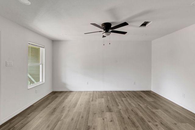 990 Wall Street, Houston, TX 77088