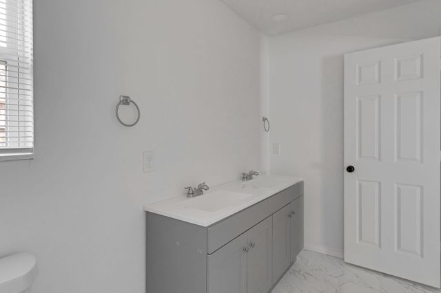 990 Wall Street, Houston, TX 77088