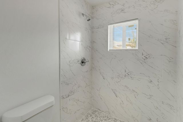 990 Wall Street, Houston, TX 77088