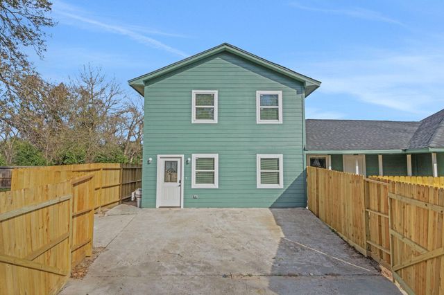 990 Wall Street, Houston, TX 77088