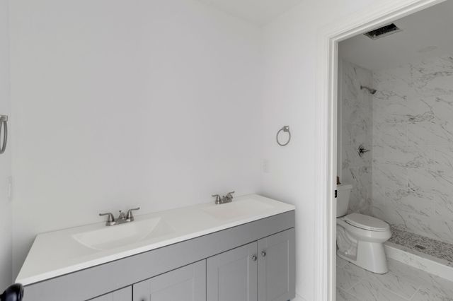 990 Wall Street, Houston, TX 77088