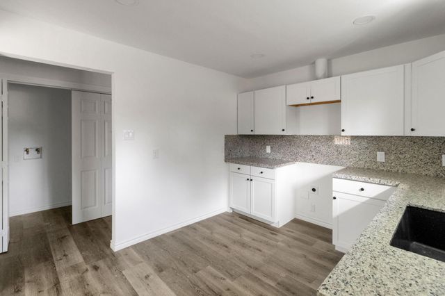 990 Wall Street, Houston, TX 77088