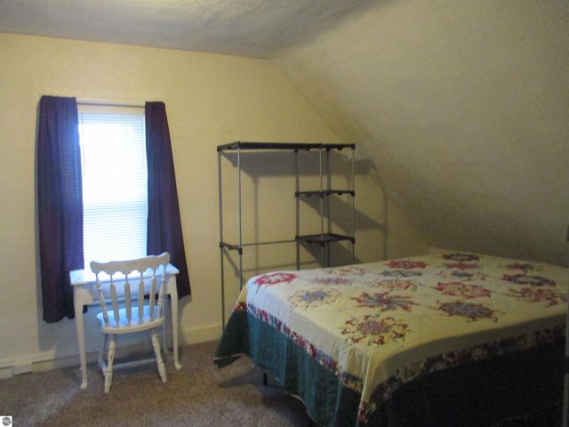 107 W Hall Street, Shepherd, MI 48883