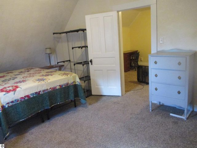 107 W Hall Street, Shepherd, MI 48883