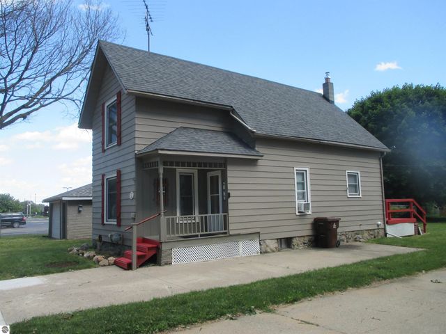 107 W Hall Street, Shepherd, MI 48883