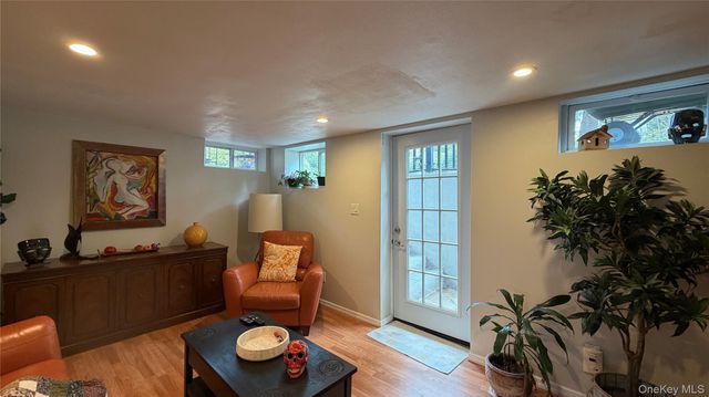 271 Terry Road, Smithtown, NY 11787
