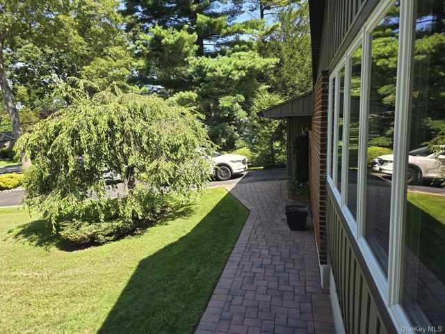 271 Terry Road, Smithtown, NY 11787
